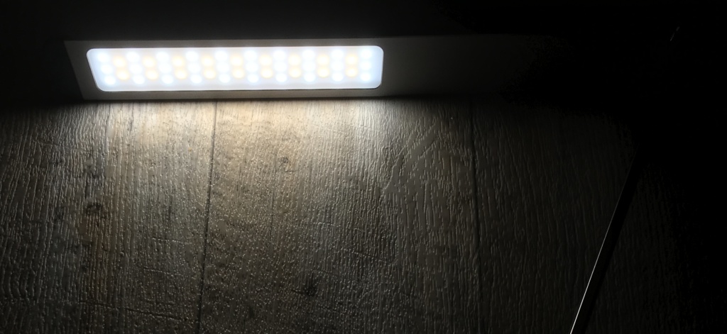 LED Schreibtischlampe TaoTronics Metall