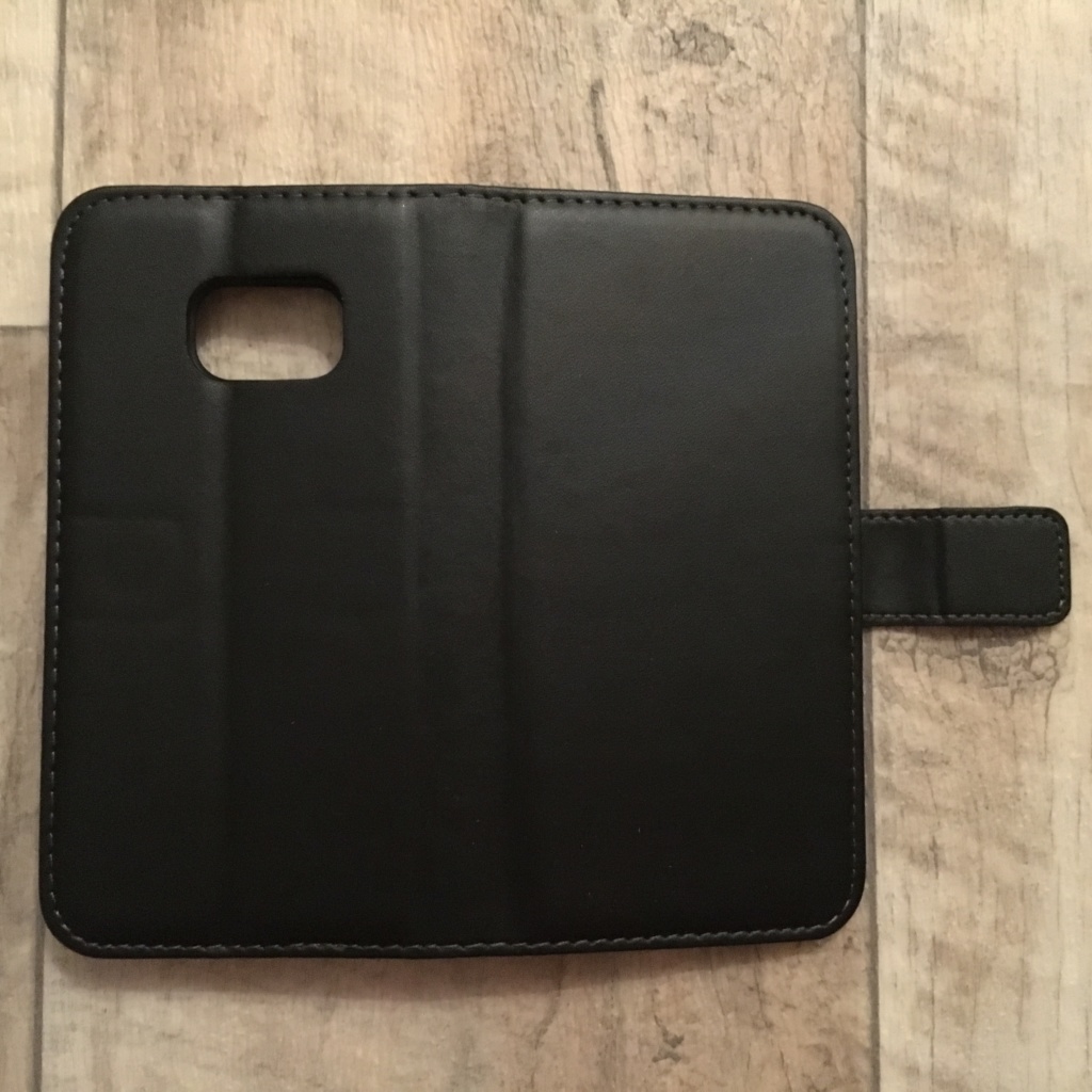 Portemonnaie Design mit Stand-Funktion in SCHWARZ
